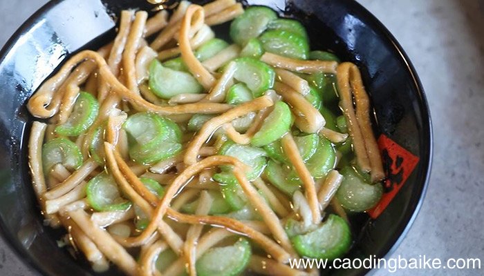 丝瓜馓子汤的做法 丝瓜馓子汤怎么做