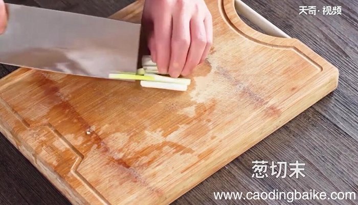 松香鸭粒的做法 松香鸭粒怎么做