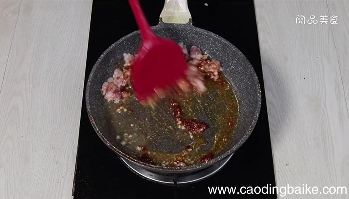 炒酸辣红薯粉 如何炒酸辣红薯粉
