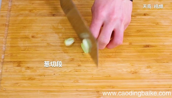 蛤蜊炖鸡怎么做 蛤蜊炖鸡的做法