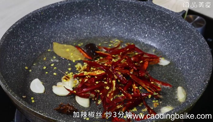 辣炒干鱿鱼丝 辣炒干鱿鱼丝的做法
