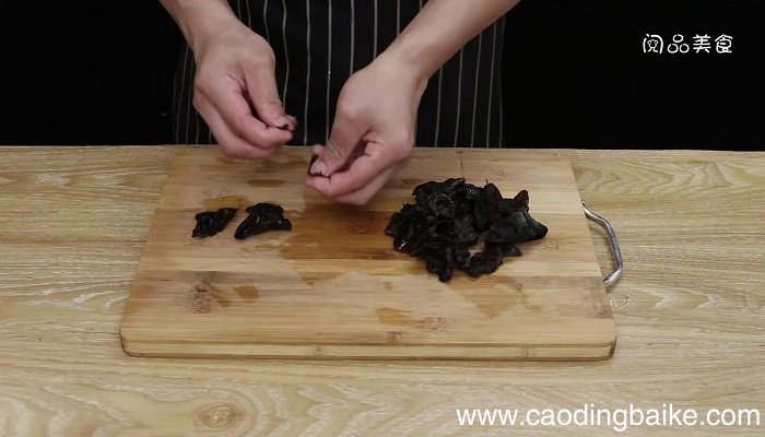 黑木耳烩豆腐怎么做 黑木耳烩豆腐做法