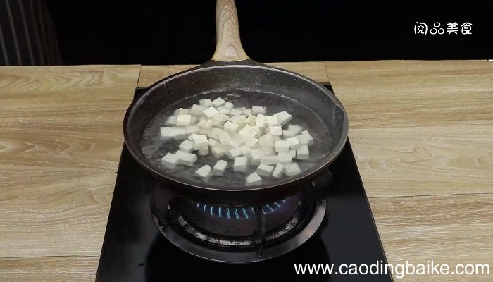 黑木耳烩豆腐怎么做 黑木耳烩豆腐做法