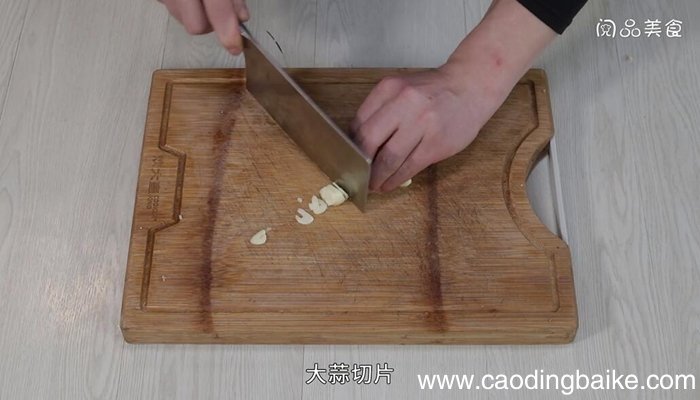猪皮炒酸菜的做法 猪皮炒酸菜怎么做