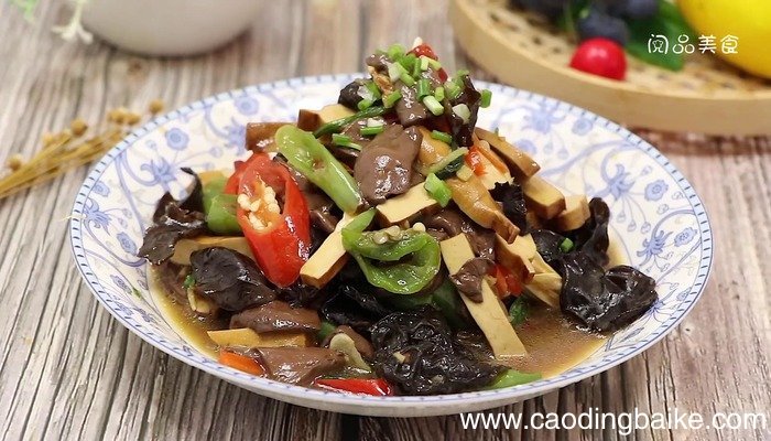 猪血炒豆干的做法 猪血炒豆干怎么做好吃