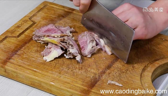 牛腩炒灯笼椒的做法 牛腩炒灯笼椒