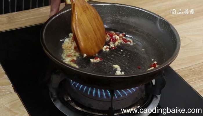 油浇茄子的做法 油浇茄子怎么做好吃