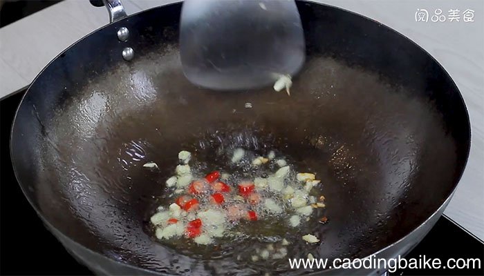 萝卜炒香菇的做法 萝卜炒香菇怎么做
