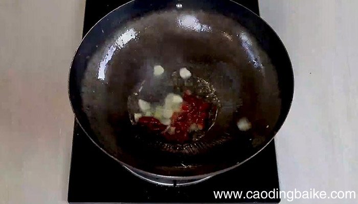 干锅洋葱牛柳的做法 干锅洋葱牛柳怎么做