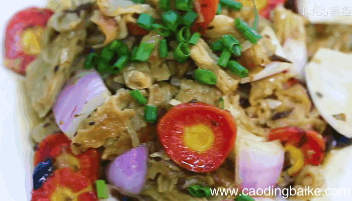 用橄榄菜焖饼的做法，用橄榄菜焖饼怎么做