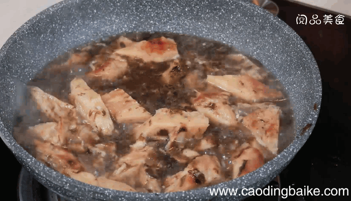 用橄榄菜焖饼的做法，用橄榄菜焖饼怎么做