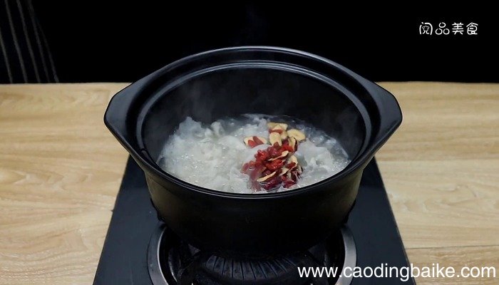 莲子银耳汤的做法 莲子银耳汤怎么做好吃