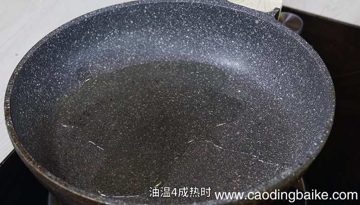 蟹肉卷丝瓜凤尾汤菇的做法 蟹肉卷丝瓜凤尾汤菇怎么做