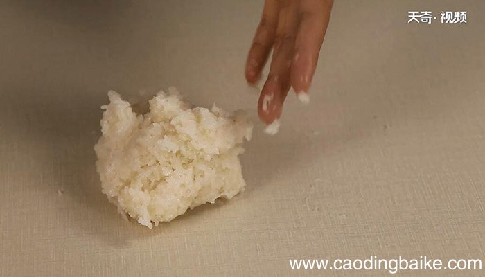 葡萄干糯米凉糕的做法 葡萄干糯米凉糕怎么做