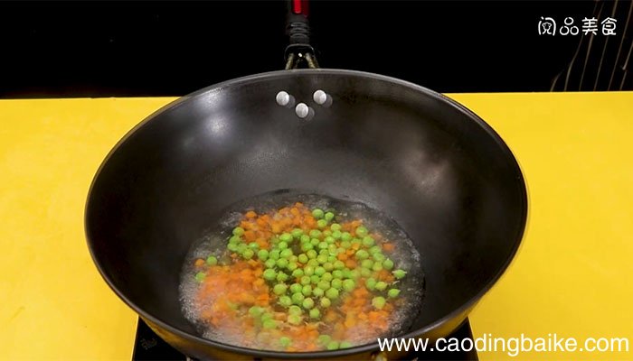 芝香杂菜煎蛋饼的做法 芝香杂菜煎蛋饼怎么做