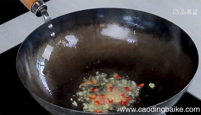 炒绿豆芽香菜的做法 炒绿豆芽香菜怎么做