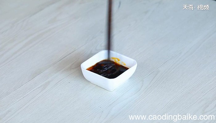 馓子拌皮蛋的做法 馓子拌皮蛋怎么做