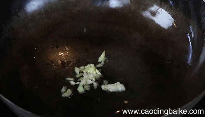 白果炒鸡丁的做法 白果炒鸡丁怎么做