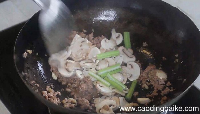 白菇炒肉末最正宗的做法 白菇炒肉末的做法