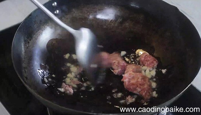 白菇炒肉末最正宗的做法 白菇炒肉末的做法