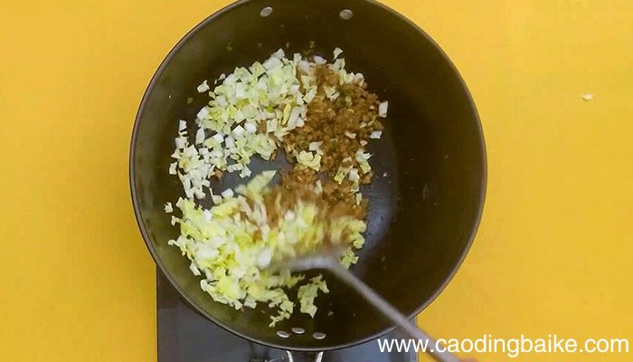 炒熟肉馅包饺子的做法 如何做炒熟肉馅包饺子