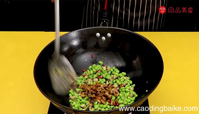 香菇毛豆炒肉的做法 香菇毛豆炒肉怎么做