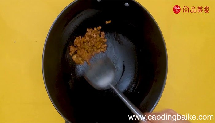 香菇毛豆炒肉的做法 香菇毛豆炒肉怎么做