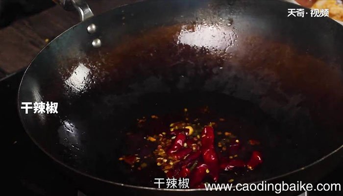 麻辣肥肠鱼怎么做 麻辣肥肠鱼