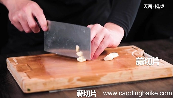蟹味菇炒肉怎么做 蟹味菇炒肉的做法