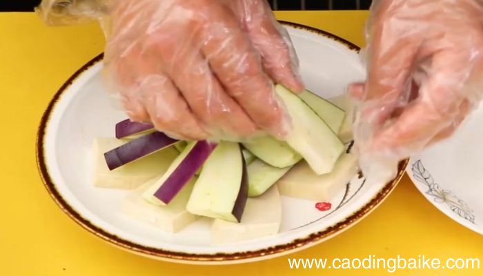 茄子蒸豆腐怎么做茄子蒸豆腐的做法