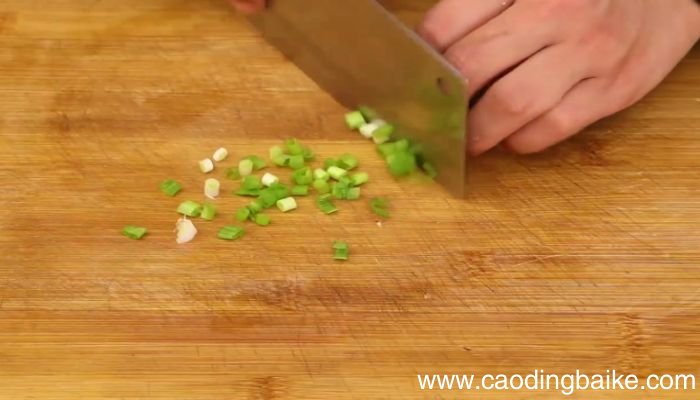 茄子蒸豆腐怎么做茄子蒸豆腐的做法