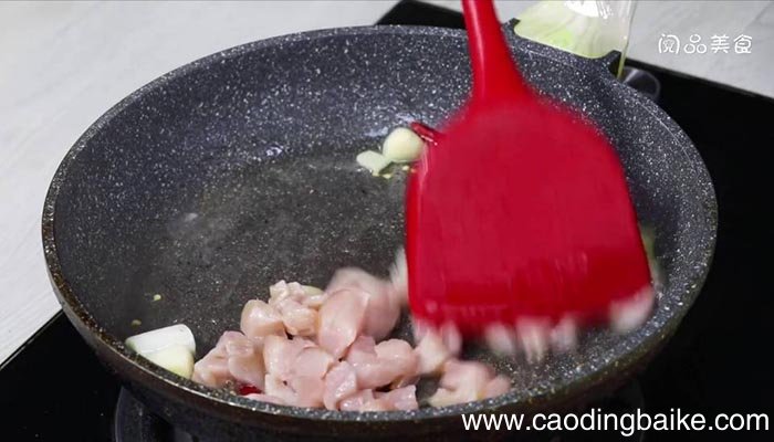 香菇炖鸡脯肉 香菇炖鸡脯肉的做法