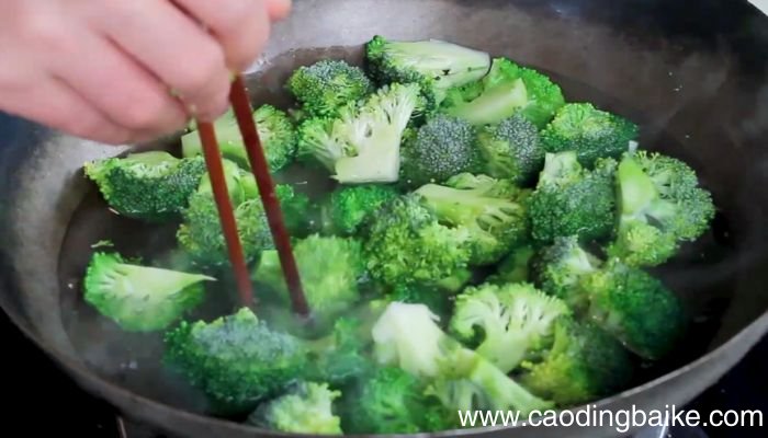 西兰花炒玉米怎么做西兰花炒玉米的做法