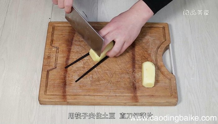 韩国炸土豆串的做法 韩国炸土豆串怎么做