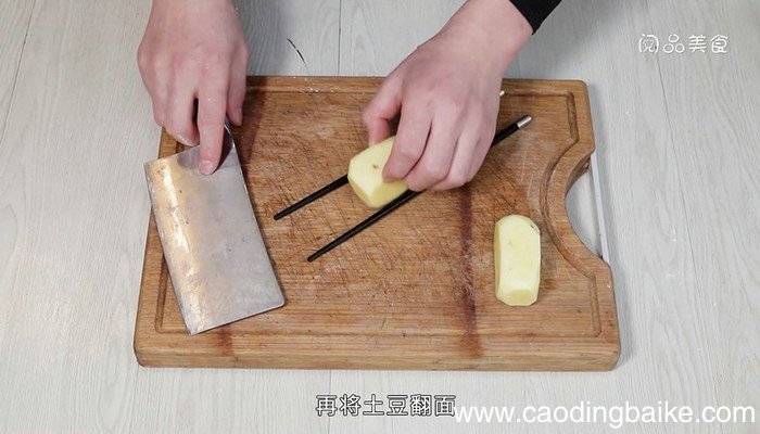 韩国炸土豆串的做法 韩国炸土豆串怎么做