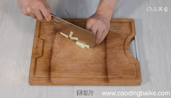 肋排烧土豆的做法，肋排烧土豆，肋排烧土豆怎么做