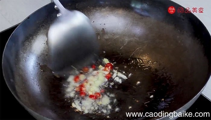 西兰花炒核桃仁怎么炒 西兰花炒核桃仁怎么做