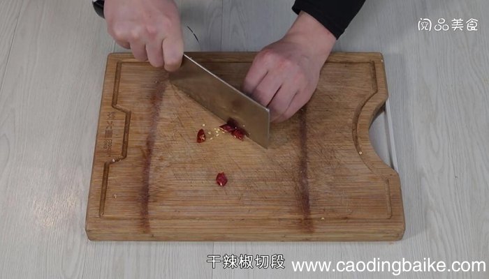 鸡肉炒茭白的做法 鸡肉炒茭白怎么做