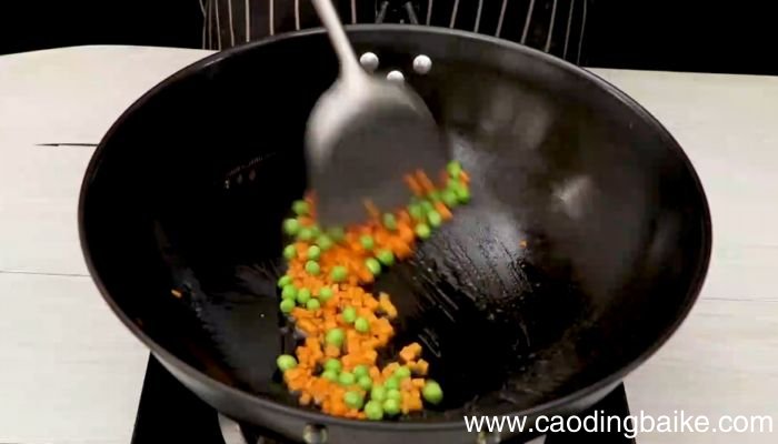 海鲜什锦炒饭如何做海鲜什锦炒饭的做法