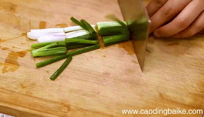 豆角蒸面条三不粘的做法 豆角蒸面条三不沾怎么做