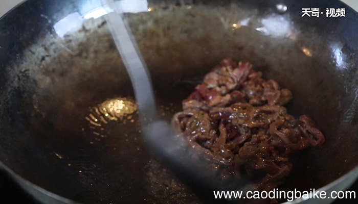 青椒鸡蛋嫩牛肉丝的做法 青椒鸡蛋嫩牛肉丝怎么做
