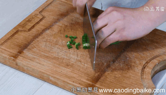 白菜煮油豆腐的做法 白菜煮油豆腐怎么做