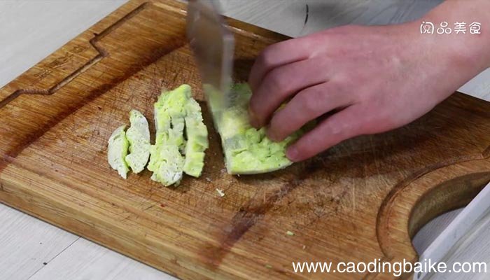 圆白菜炒实蛋 圆白菜炒实蛋的做法
