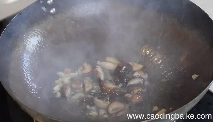 干香菇炒青菜怎么做 干香菇炒青菜的做法