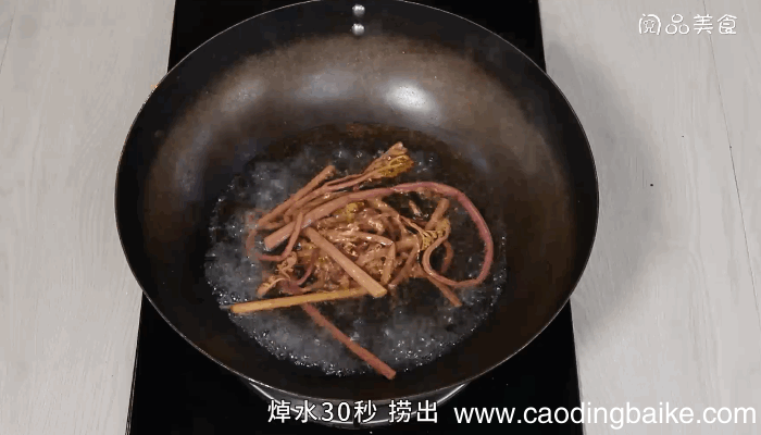 蕨菜炒香肠的做法，蕨菜炒香肠怎么做