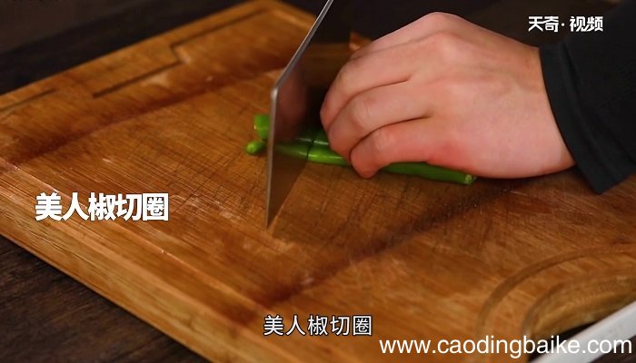 盐菜炒乌贼怎么做 盐菜炒乌贼的做法
