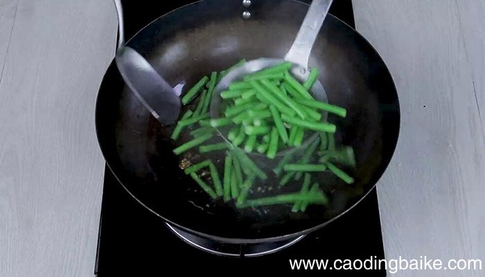 豆角苦瓜怎么炒 豆角苦瓜的做法