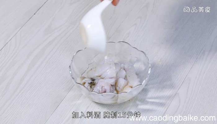 雪里蕻青椒炒墨鱼，雪里蕻青椒炒墨鱼怎么做，雪里蕻青椒炒墨鱼的做法