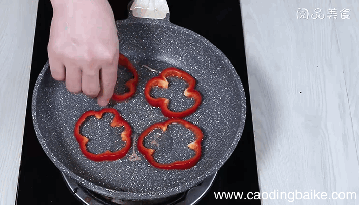 甜椒圈蛋饼做法甜椒圈蛋饼怎么做