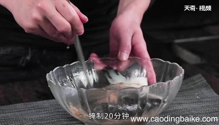 烤三文鱼头怎么做 烤三文鱼头
